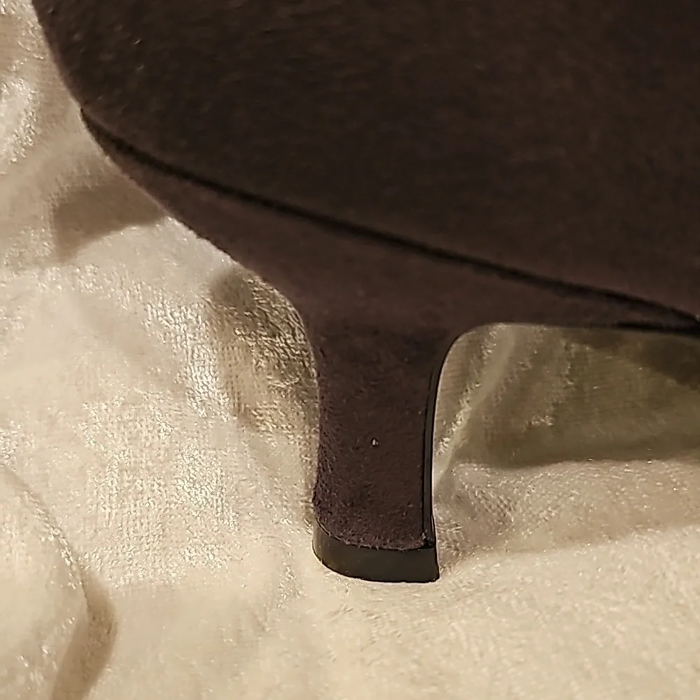 Life Stride kitten heel bootie womans size 10 new no tags deep purple suede